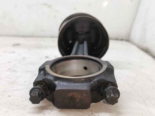 bontott FORD KA Dugattyú és Hajtókar