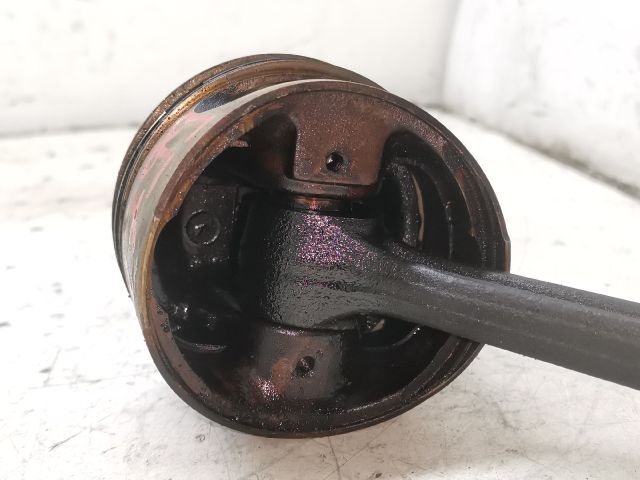 bontott FORD KA Dugattyú és Hajtókar