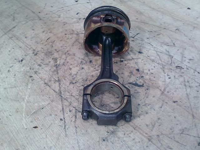 bontott FORD KA Dugattyú és Hajtókar