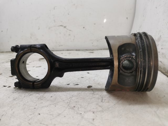 bontott FORD KA Dugattyú és Hajtókar