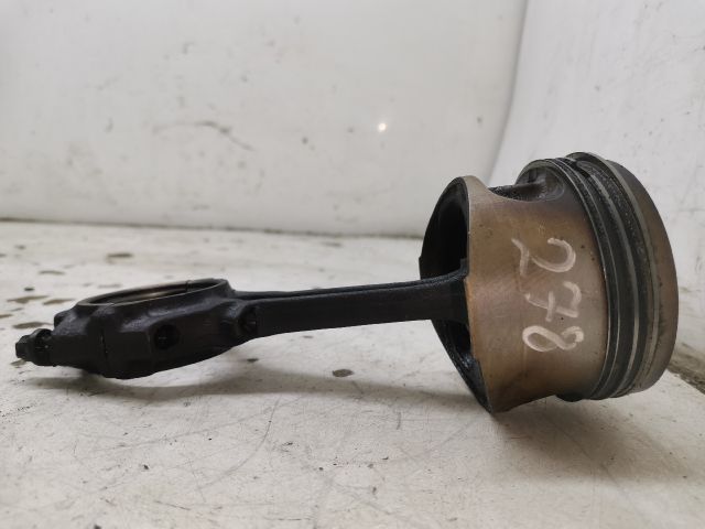 bontott FORD KA Dugattyú és Hajtókar