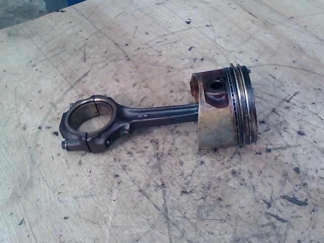 bontott FORD KA Dugattyú és Hajtókar