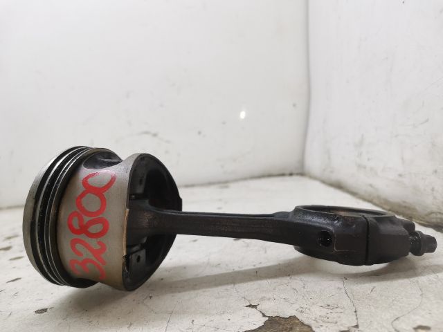 bontott FORD KA Dugattyú és Hajtókar