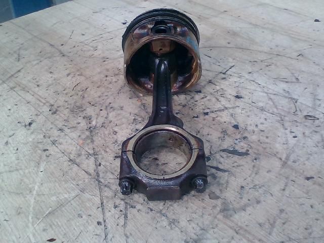 bontott FORD KA Dugattyú és Hajtókar