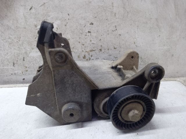 bontott FORD KA Generátor Tartó Bak