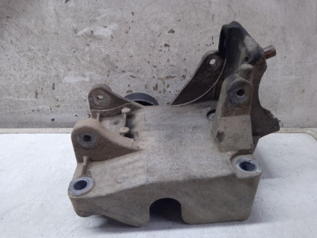 bontott FORD KA Generátor Tartó Bak