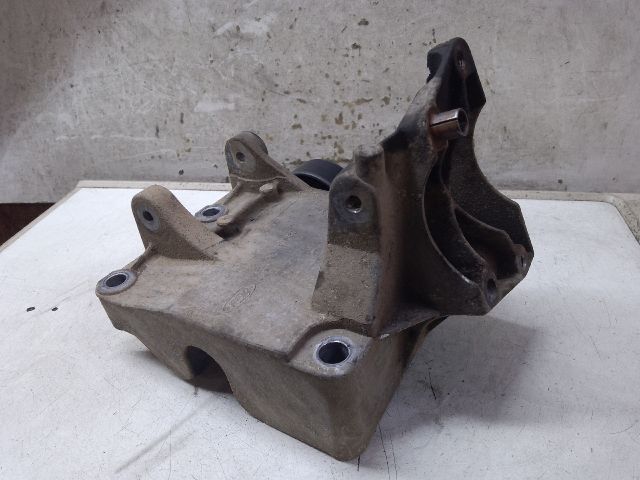 bontott FORD KA Generátor Tartó Bak