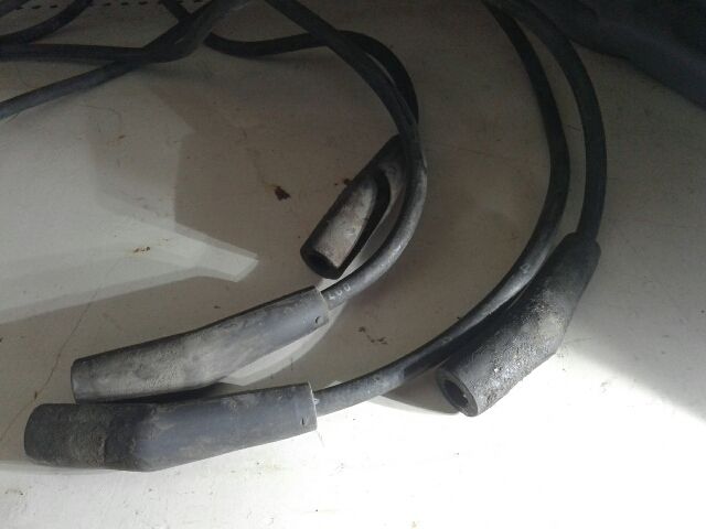 bontott FORD KA Gyújtáselosztó és Gyertya Kábel