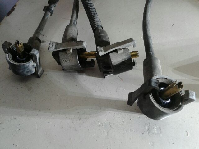 bontott FORD KA Gyújtáselosztó és Gyertya Kábel