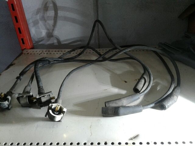 bontott FORD KA Gyújtáselosztó és Gyertya Kábel