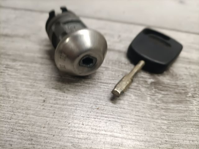 bontott FORD KA Gyújtáskapcsoló