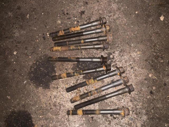 bontott FORD KA Hengerfej Csavar