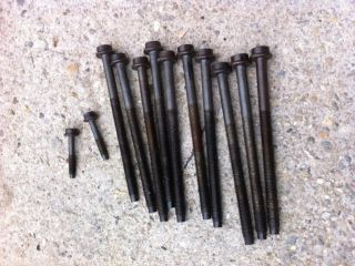 bontott FORD KA Hengerfej Csavar