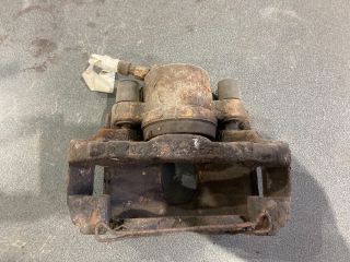 bontott FORD KA Jobb első Féknyereg Munkahengerrel