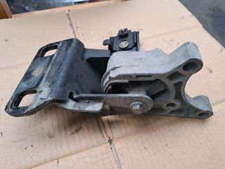 bontott FORD KA Motor Tartó Bak (Fém)