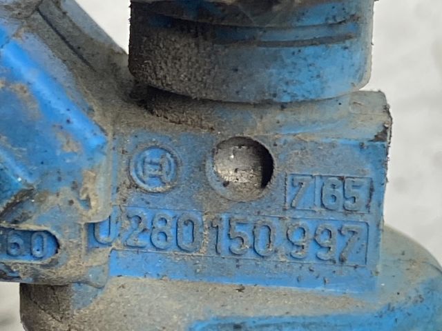 bontott FORD KA Porlasztó Sor / Híd