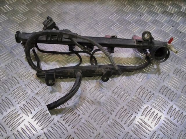 bontott FORD KA Porlasztó Sor / Híd