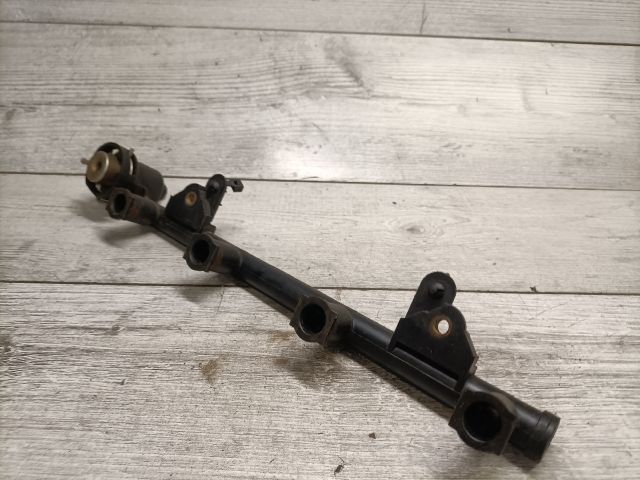 bontott FORD KA Porlasztó Sor / Híd