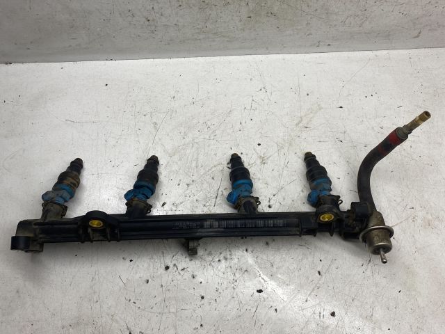 bontott FORD KA Porlasztó Sor / Híd