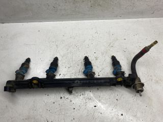 bontott FORD KA Porlasztó Sor / Híd