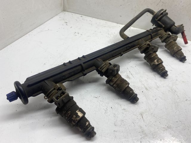 bontott FORD KA Porlasztó Sor / Híd