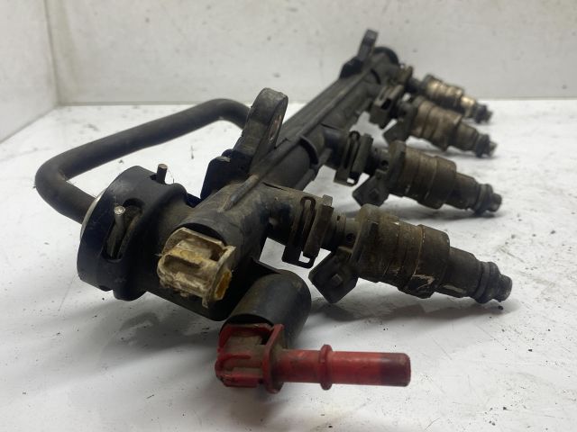 bontott FORD KA Porlasztó Sor / Híd