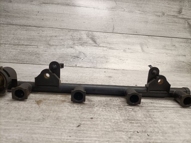 bontott FORD KA Porlasztó Sor / Híd