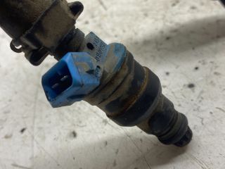 bontott FORD KA Porlasztó Sor / Híd