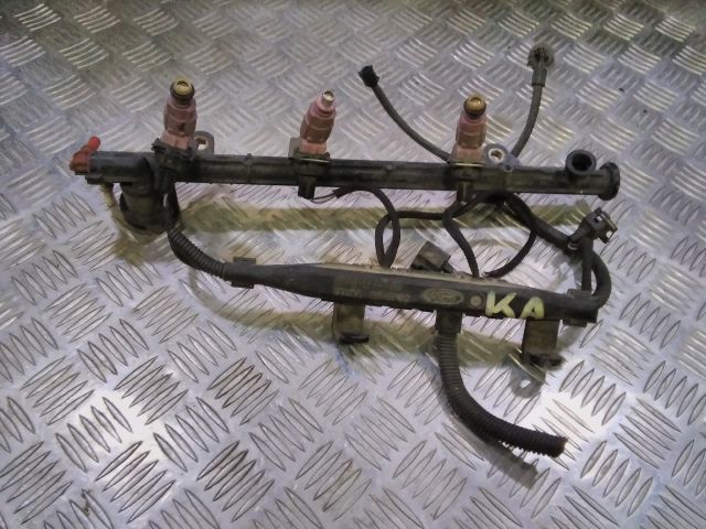 bontott FORD KA Porlasztó Sor / Híd