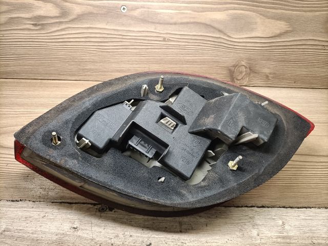 bontott FORD KA Bal Hátsó Lámpa