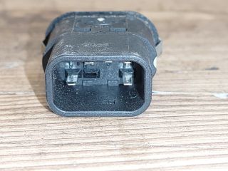 bontott FORD KA Csomagtér Nyitó Kar / Gomb