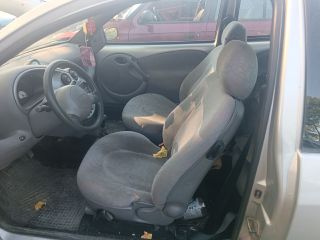 bontott FORD KA Csomagtér Nyitó Kar / Gomb