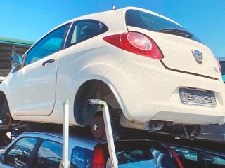 bontott FORD KA Csomagtér Roló