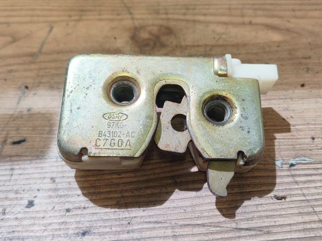 bontott FORD KA Csomagtérajtó Zárszerkezet