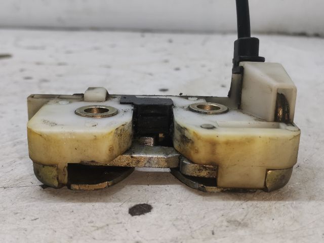 bontott FORD KA Csomagtérajtó Zárszerkezet