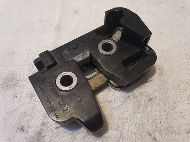 bontott FORD KA Csomagtérajtó Zárszerkezet