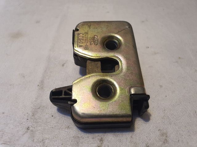 bontott FORD KA Csomagtérajtó Zárszerkezet