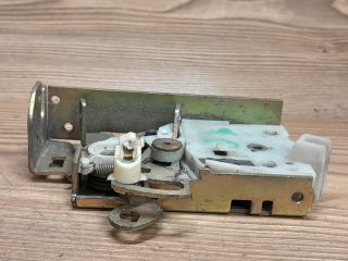 bontott FORD KA Csomagtérajtó Zárszerkezet