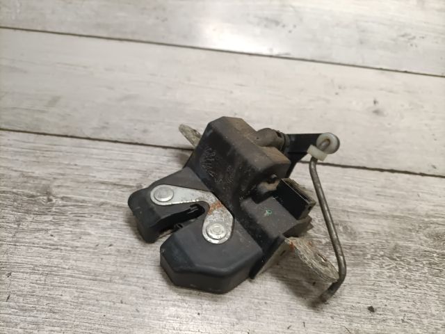 bontott FORD KA Csomagtérajtó Zárszerkezet