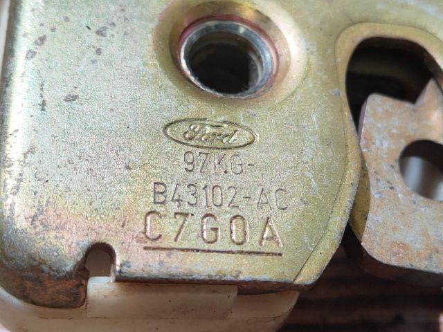 bontott FORD KA Csomagtérajtó Zárszerkezet