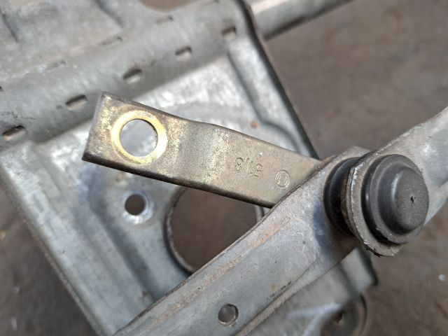 bontott FORD KA Első Ablaktörlő Szerkezet