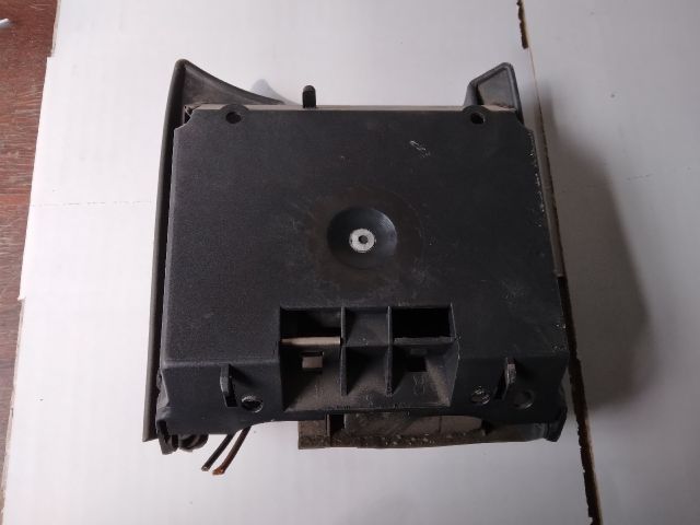 bontott FORD KA Első Hamutartó