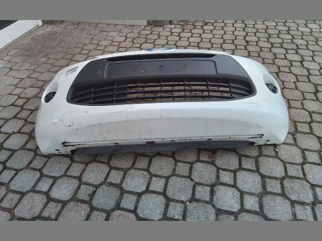 bontott FORD KA Első Lökhárító (Részeivel)