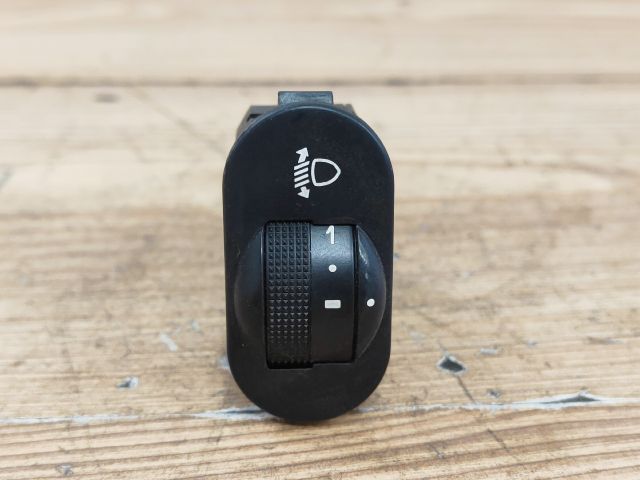 bontott FORD KA Fényszórómagasság Állító Kapcsoló