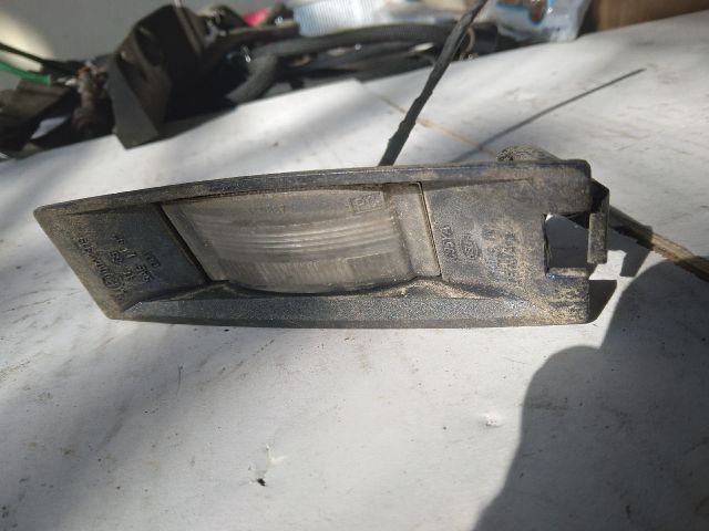 bontott FORD KA Hátsó Rendszámtábla Világítás