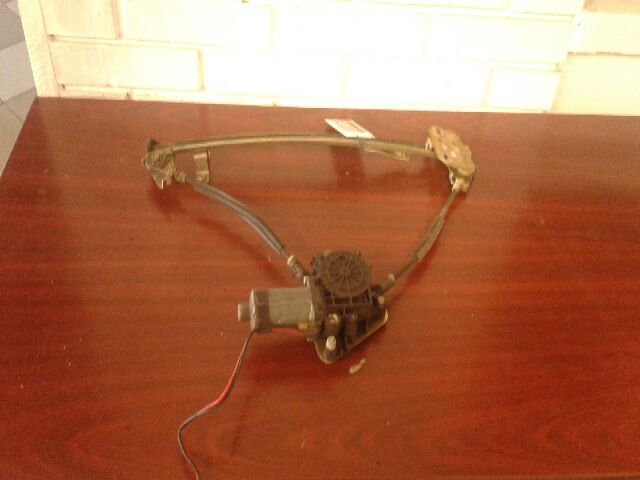 bontott FORD KA Jobb első Ablakemelő Szerkezet (Mechanikus)