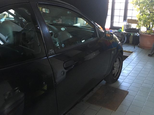 bontott FORD KA Jobb első Ajtó (Üres lemez)