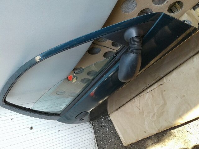 bontott FORD KA Jobb első Ajtó (Üres lemez)