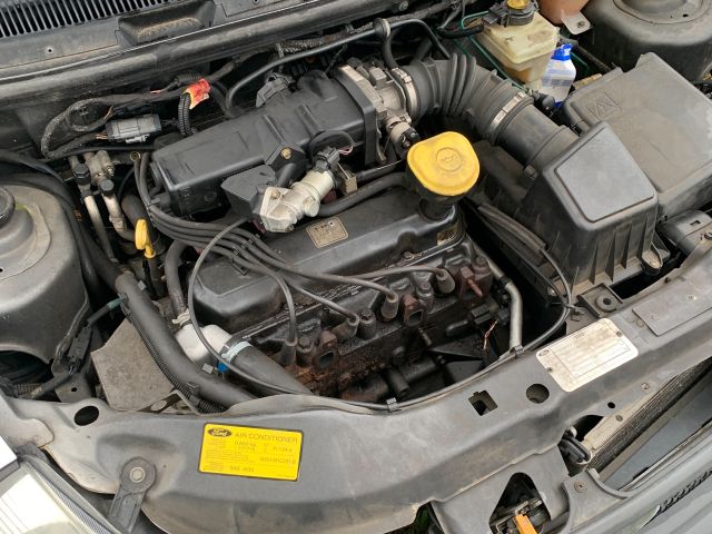 bontott FORD KA Jobb hátsó Ülés melletti Kárpit