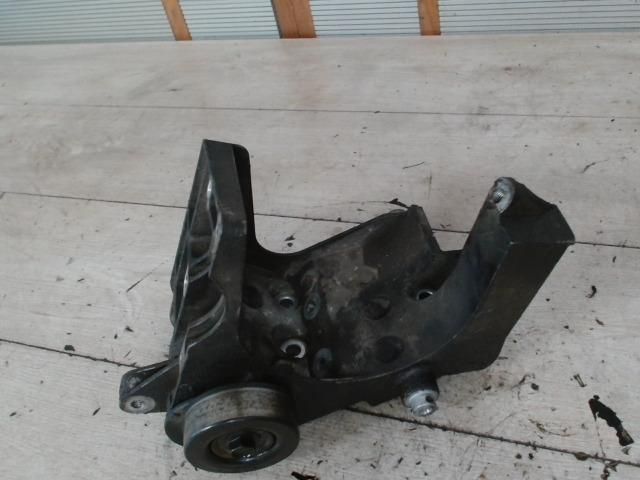 bontott FORD KA Klíma Tartó Bak